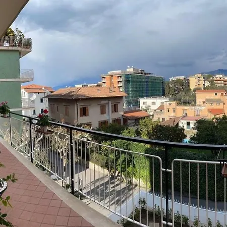 A Casa E' Mamma Apartment *